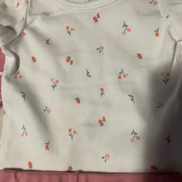 Newborn clothing for baby girl (bundle) - Picture 5 of 5